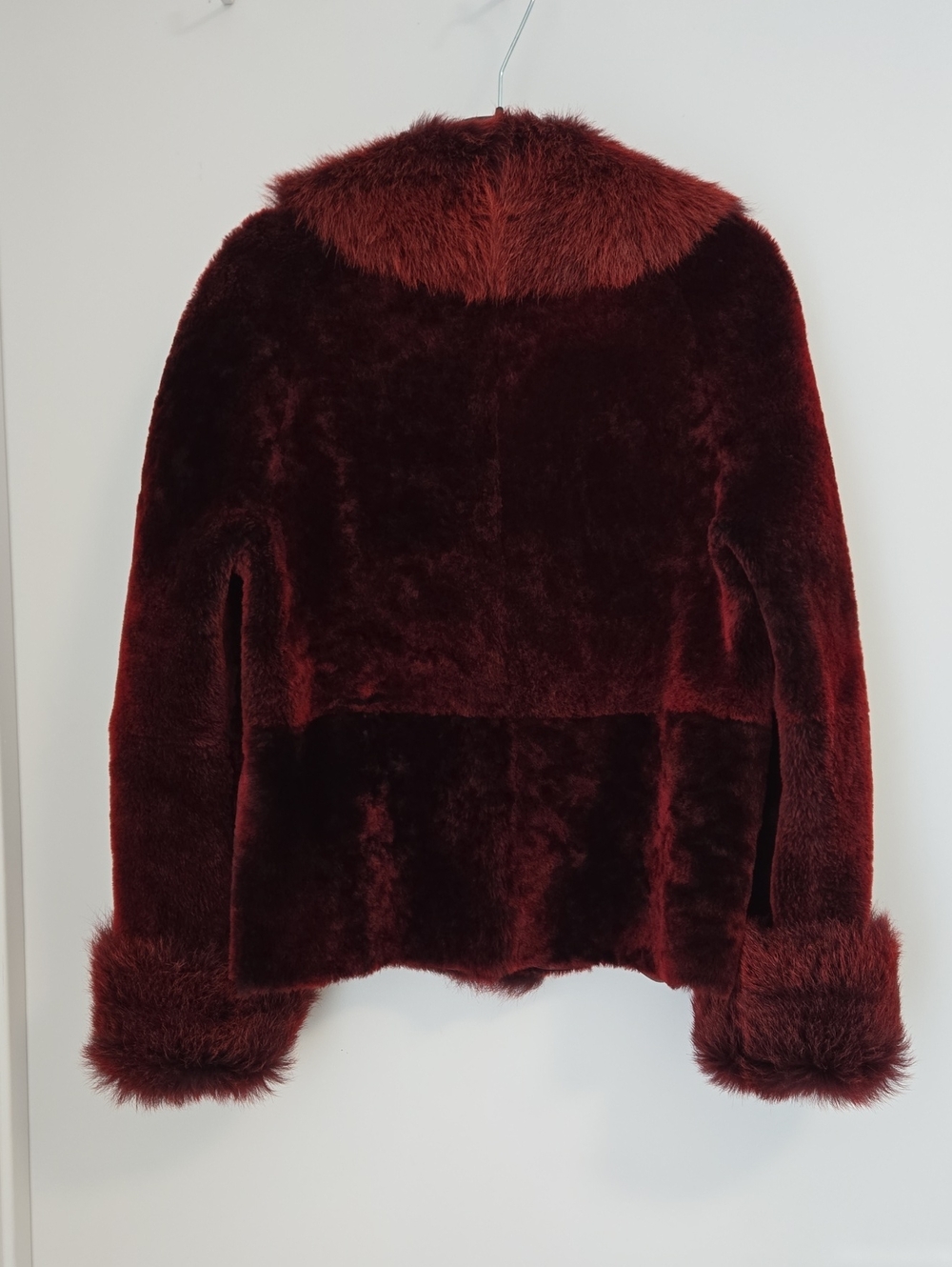 Via Veneto Real Shearling Fur Short Jacket in Deep Burgundy and Wine, Size XS - Picture 2 of 13